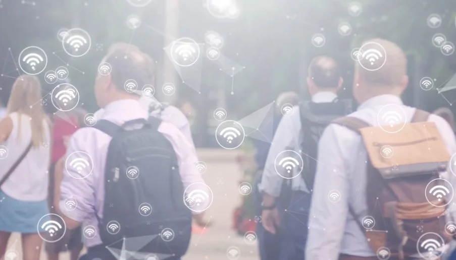 Visual warning graphic regarding the risks of using public Wi-Fi with cryptocurrency.